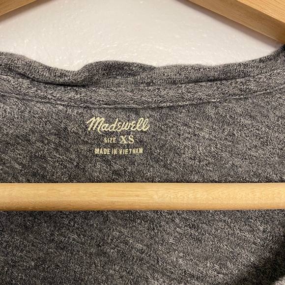 Madewell bundle: long and short sleeve grey tops - Picture 7 of 10